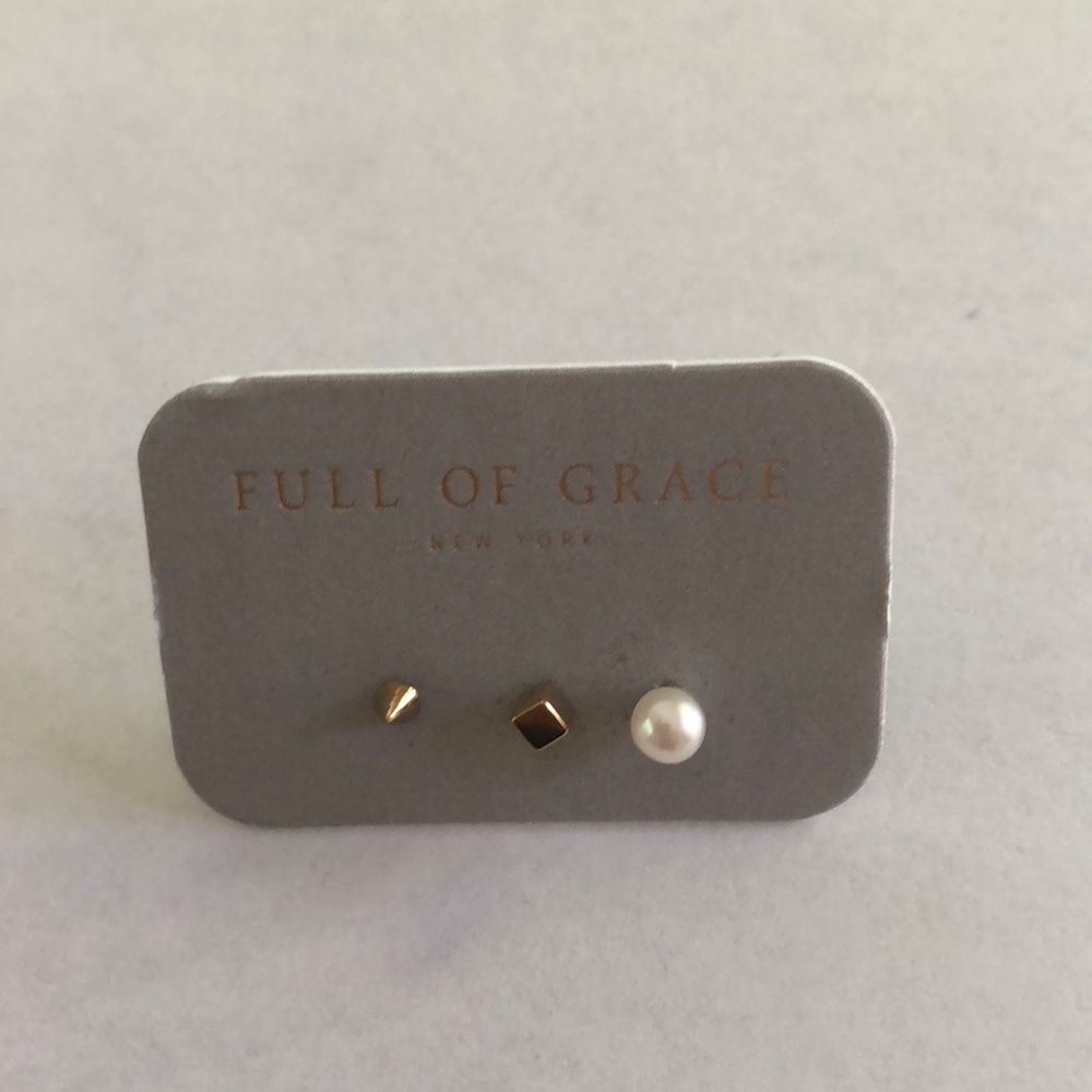 Full of Grace NY TAE stud earrings. NWT.